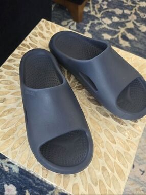 Crocs Mellow Recovery Slide Navy Slip-On Foam Clogs